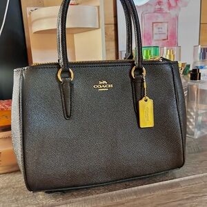 Gorgeous Women’s Coach Black Tote Bag. Authentic 🖤
